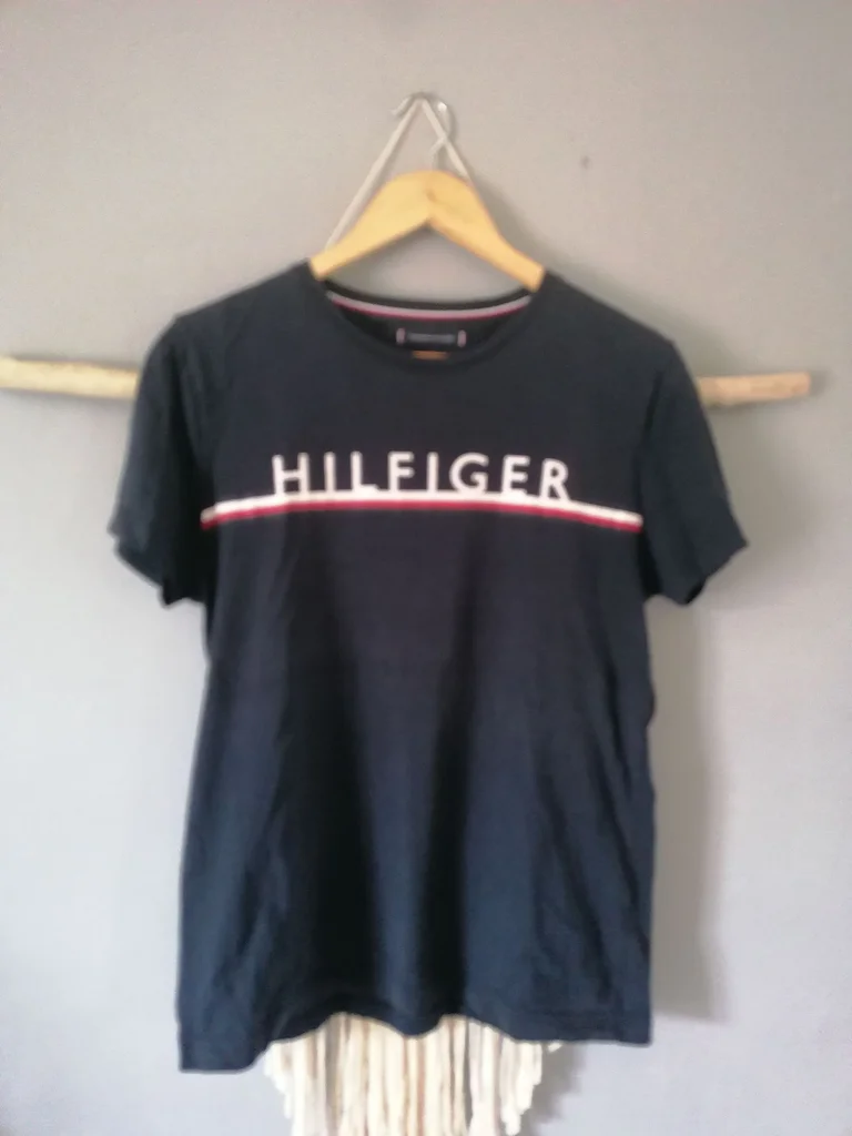 Lote de 3 camisetas masculinas Tommy Hilfiger tamanho M – photo 2